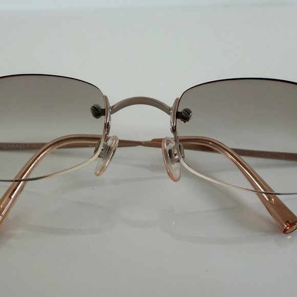 Chanel Sunglasses style 4002 c194/61 - Picture 2 of 16